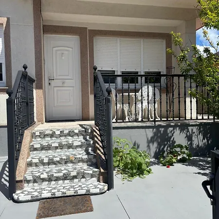 בית נופש Casa De La Nina,chalet Familiar Con Gran Terraza