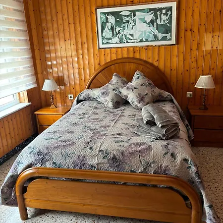 בית נופש Casa De La Nina,chalet Familiar Con Gran Terraza